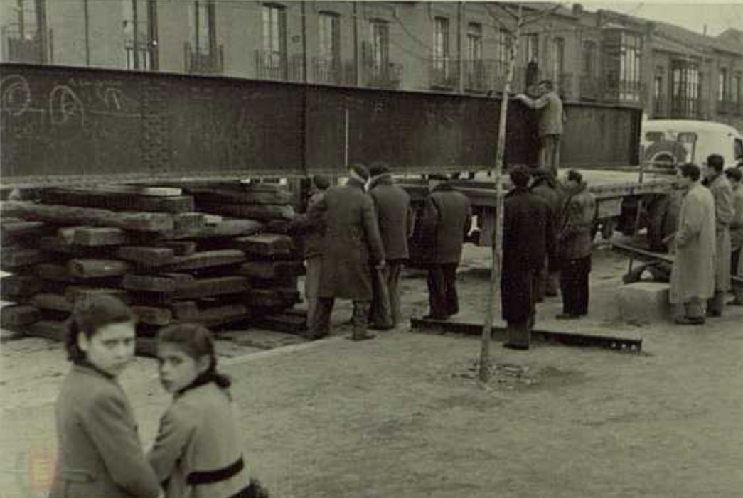 El viaje de la pasarela para el Canal de Castilla