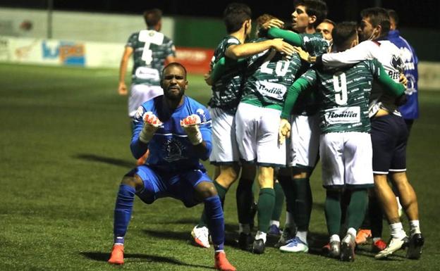 Un CD Guijuelo con 10 se carga al CD Toledo en la prórroga de la Copa RFEF (2-1)