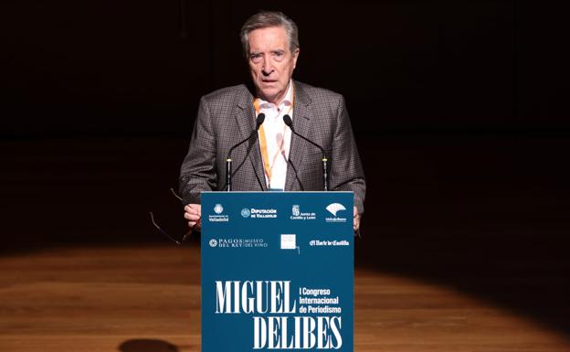 «Dar valor añadido y contexto a los hechos: esa es la salvación de los medios»