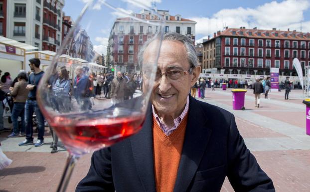 Julio Valles: «Es muy importante que los bodegueros comuniquen con los amantes del vino»