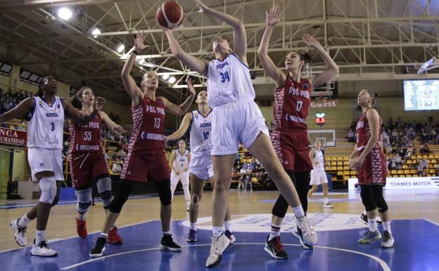 Apurada victoria casera en el estreno de la Euroliga del subcampeón de Europa (70-64)