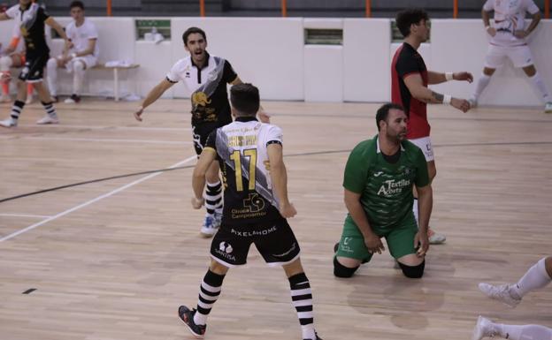 Unionistas FS se lleva el derbi ante el III Columnas para abrir la Liga (3-1)