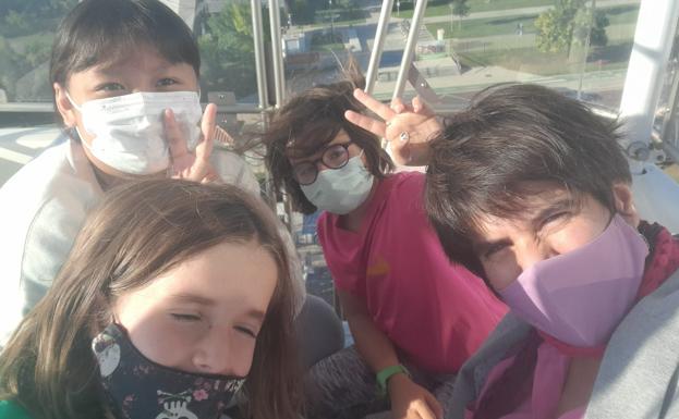 «Tener a Nudee en casa hace que nuestras hijas se familiaricen con otra cultura y otra lengua»