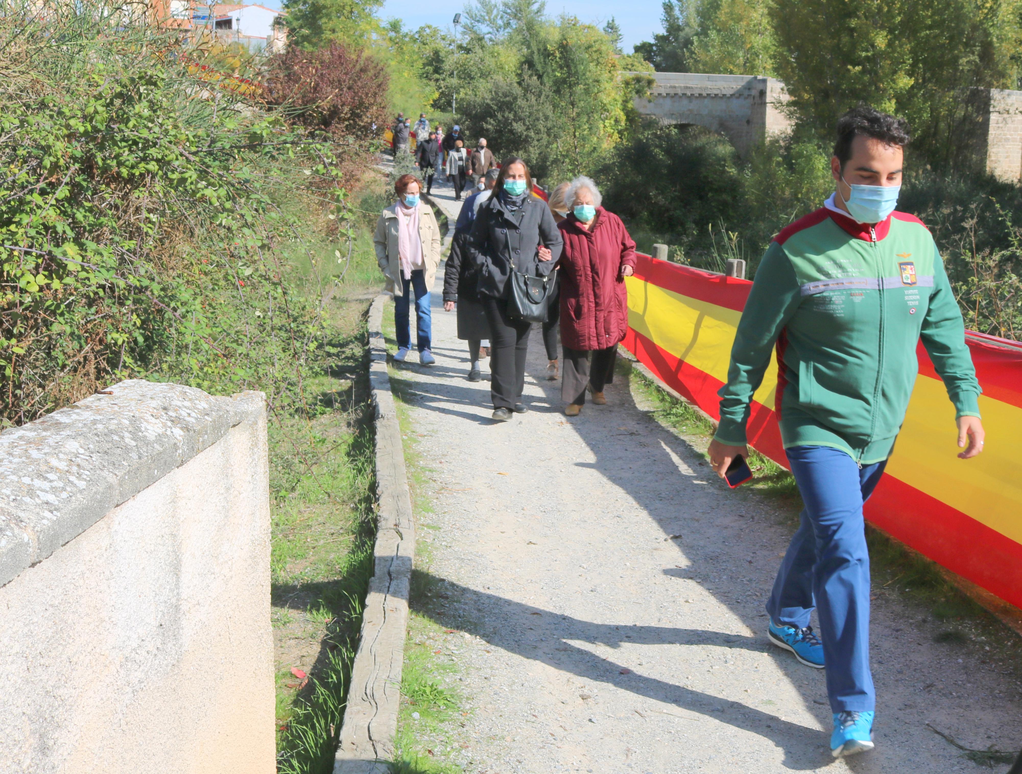 Homenaje a la Bandera Nacional en Torquemada