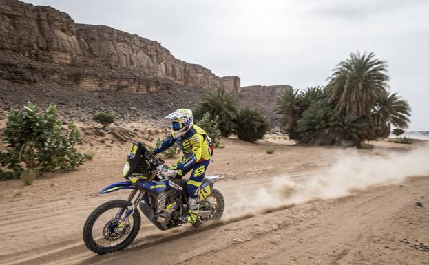 El polvo y las pistas rápidas complican el día a Santolino en el Rally de Marruecos