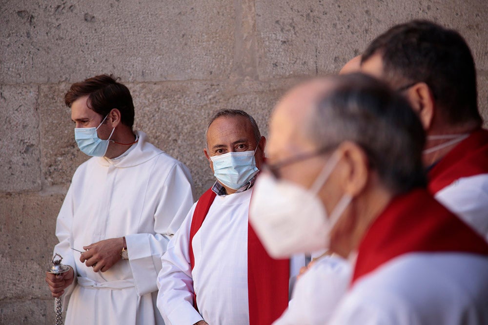 Llegada de la Cruz de los Jóvenes a la Catedral Vieja