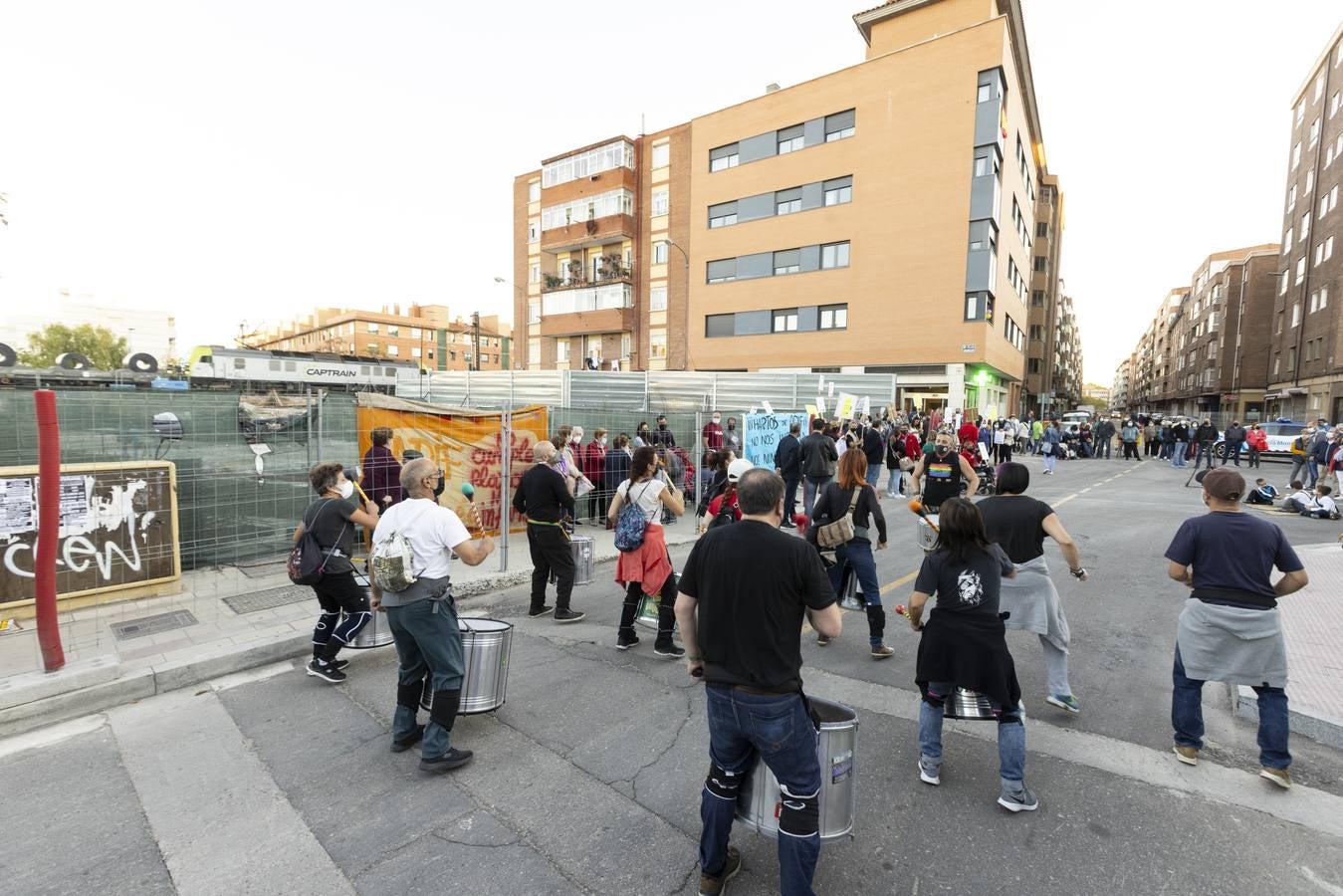 Protesta de los vecinos por el retraso en la construcción del túnel de Andrómeda