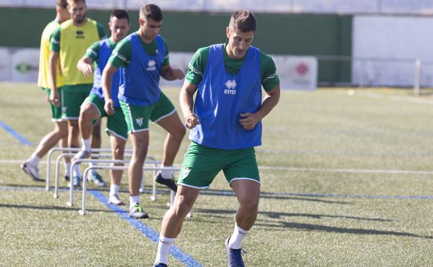 El CD Guijuelo quiere acercarse a la Copa del Rey ante el Navalcarnero