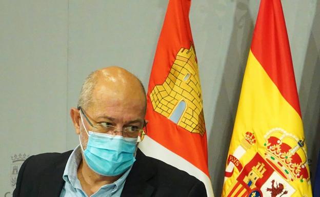 Las mascarillas se seguirán usando en interiores pese a que Castilla y León roza la normalidad