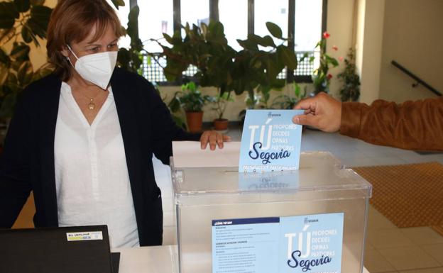 El error informático en los presupuestos vecinales revela que solo votaron 400 personas