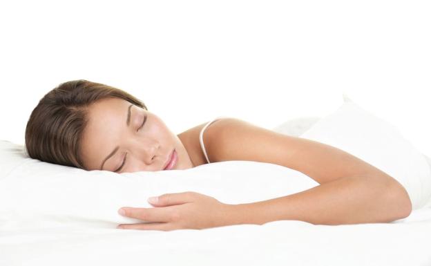 El truco infalible para dormir toda la noche del tirón