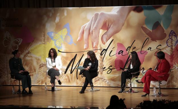 El Día de las Mujeres Rurales reconoce la labor que realizan en profesiones menos visibles