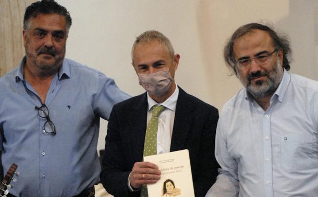 Poetas de ambas orillas ofrecieron un magno tributo a Jacqueline Alencar