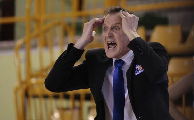 Íñiguez: «El que se crea que Avenida va a ir ganando de 40 que se olvide, es la Liga más dura de Europa»