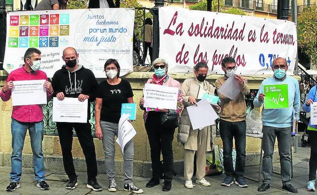 Los barrios segovianos toman la palabra en la conmemoración del Día contra la Pobreza