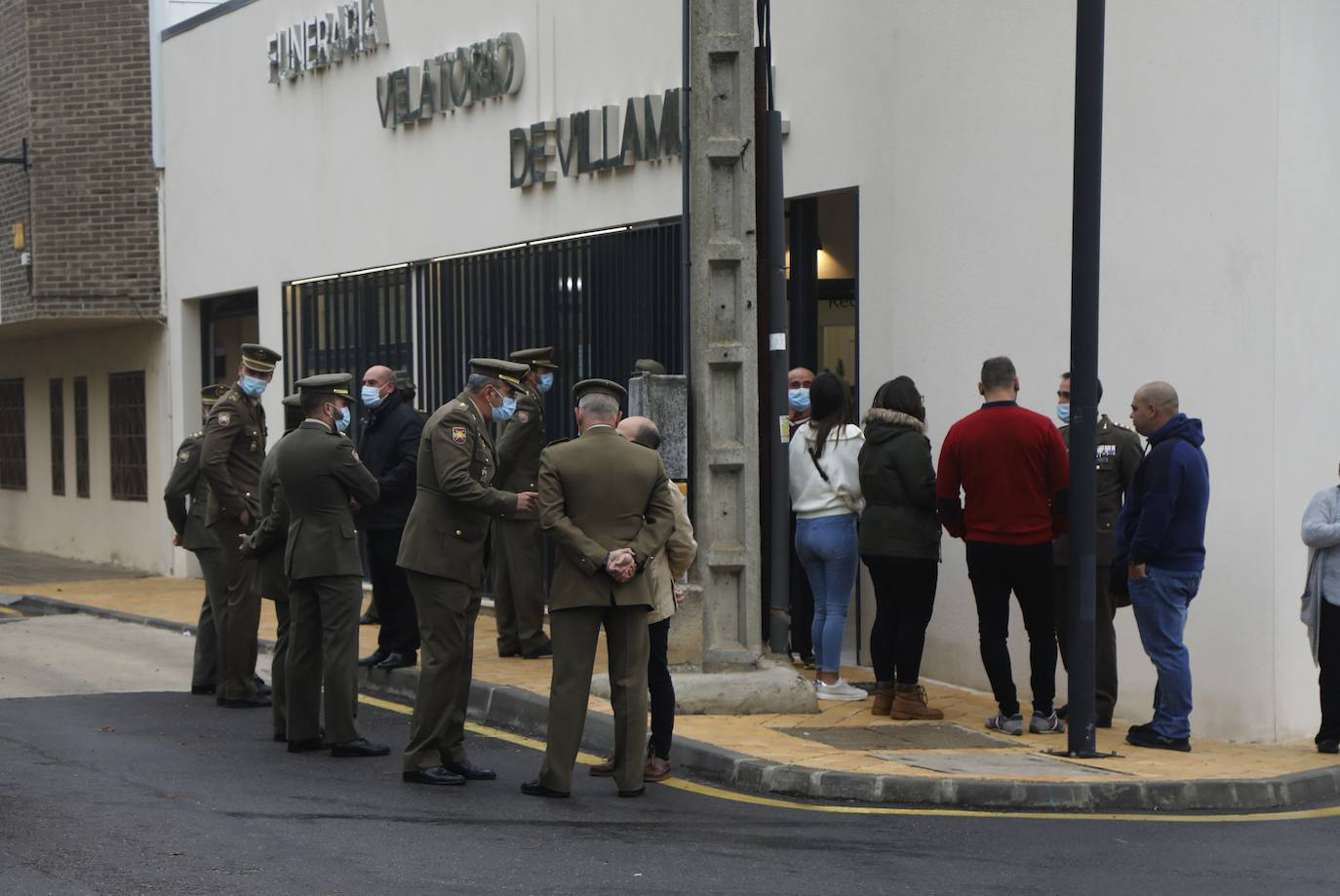 Villamuriel abre la capilla ardiente por el joven militar fallecido