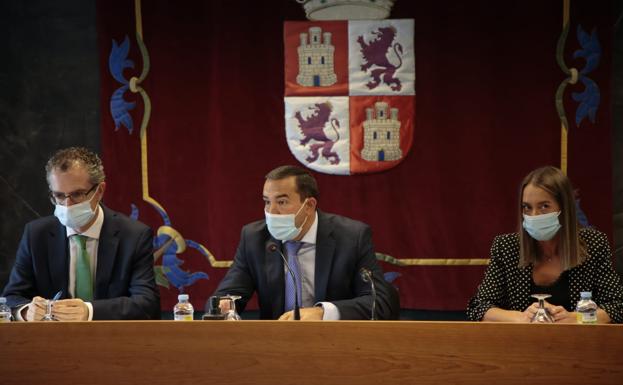 Los mayores de 70 años de Salamanca recibirán la vacuna frente a la gripe y la tercera dosis en noviembre y diciembre