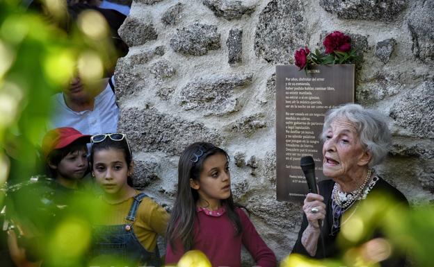 La poeta Ida Vitale participará en el primer encuentro poético 'Juzbado Libro Abierto' tras el inicio de la pandemia