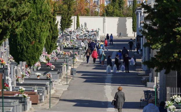 El Ayuntamiento establece un dispositivo para las visitas a los cementerios en el día de Todos los Santos