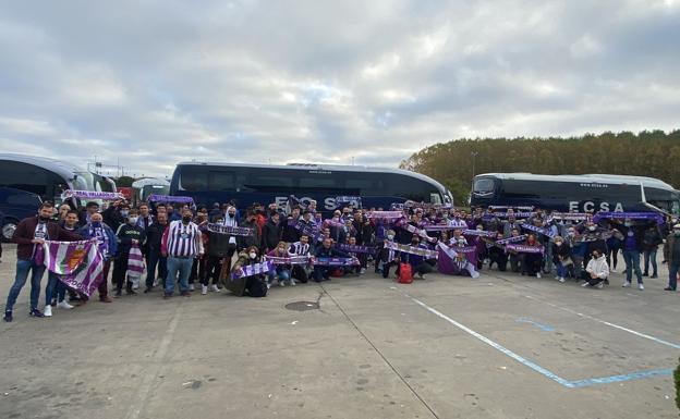 La hinchada del Real Valladolid pone rumbo a Gijón