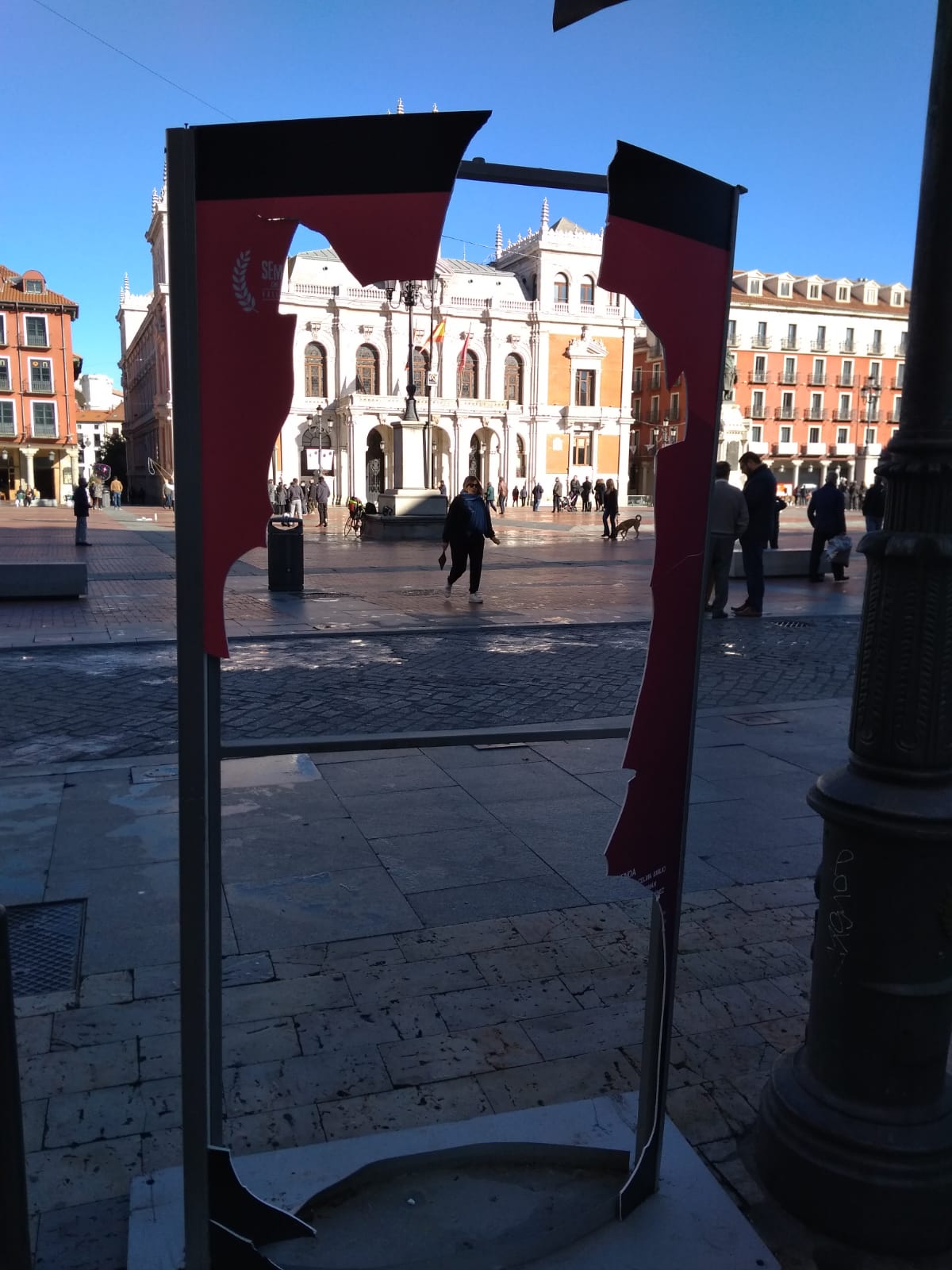 Destrozan los carteles de la Seminci en Valladolid