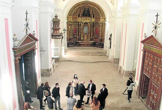 La restauración de la iglesia de La Cuesta en Cuéllar deja al descubierto una portada medieval