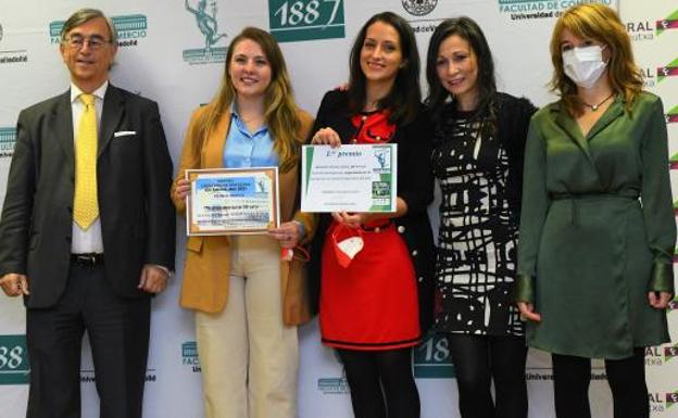 Bosque Rojo gana el XIV premio Creación de Empresas de la UVA con su idea para valorizar el escaramujo