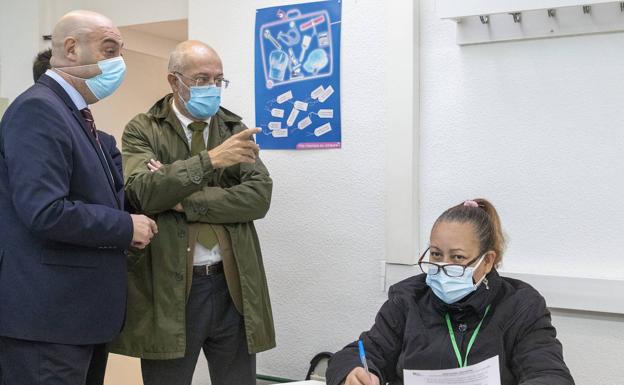 Igea advierte sobre la negociación de los presupuestos: «Las cosas van bien, no parece el momento de suicidarse»