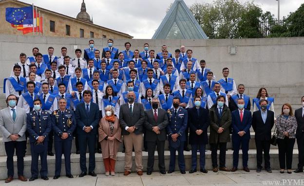 Las instituciones muestran su apoyo a Matacán en la graduación de la escuela de pilotos Adventia
