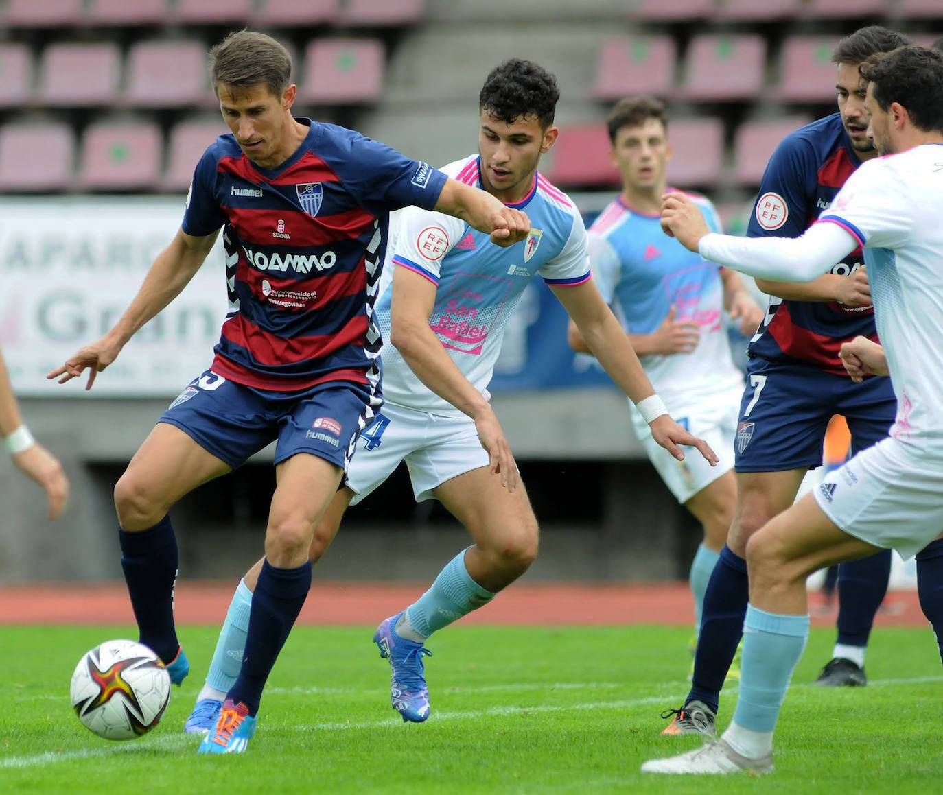 La Gimnástica cae ante el Compostela (2-0)