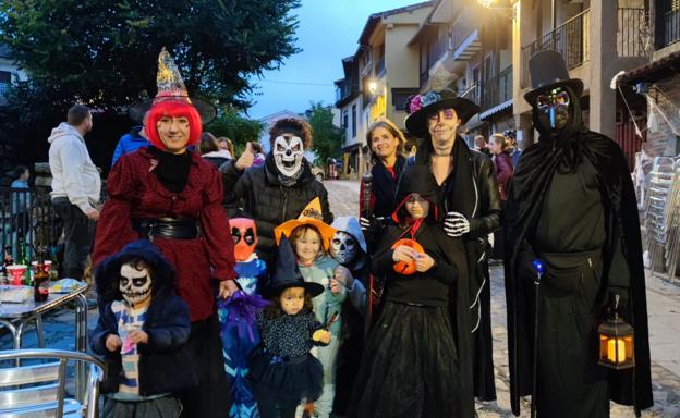 Comienza un largo fin de semana lleno de calbochadas y disfraces en la Sierra