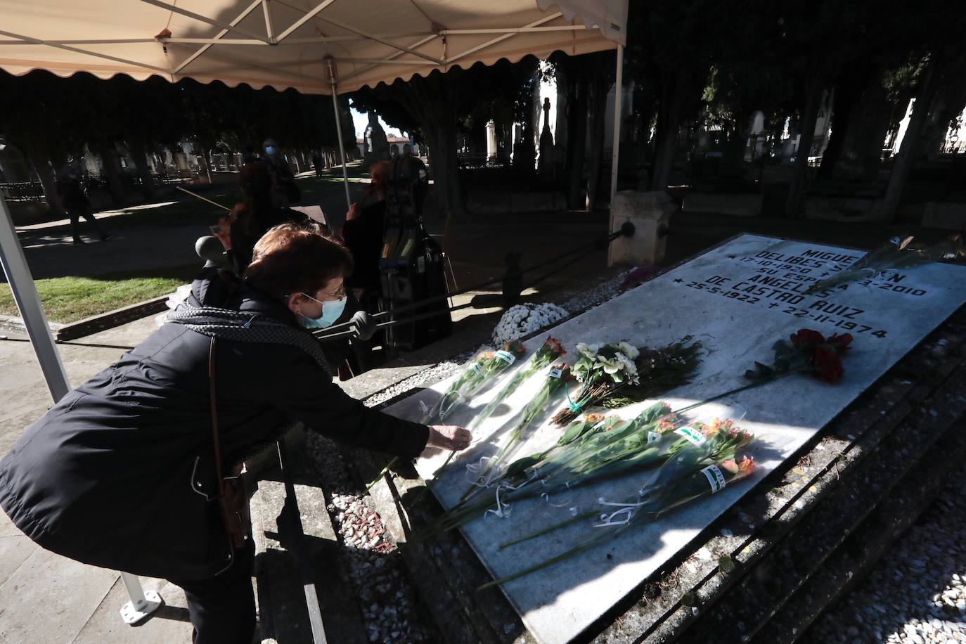 Día de Todos los Santos en el Cementerio del Carmen de Valladolid