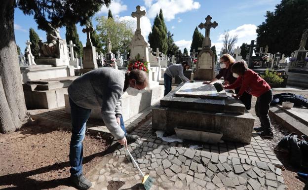 El desafío de mantener la tradición del día de Todos los Santos en Valladolid