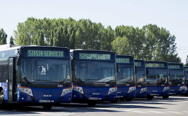 Auvasa saca una convocatoria de diez plazas para la lista de reserva de lavacoches