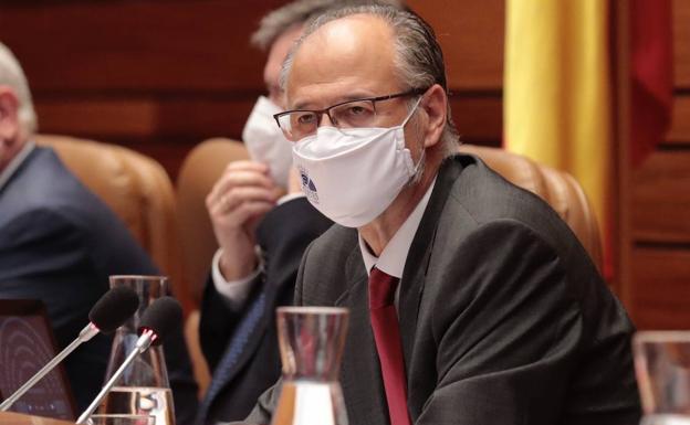 Fuentes da un 'toque' al PSOE: «No es de recibo» cuestionar a la Presidencia