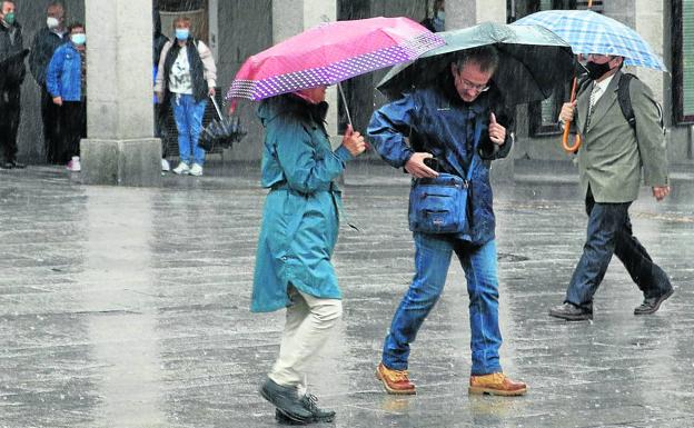 El fin de semana dejó 36,6 litros de lluvias en Segovia para despedir un octubre algo más cálido de lo normal