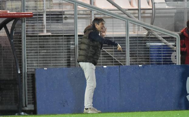 Pacheta se responsabiliza de la goleada del Real Valladolid ante el Amorebieta