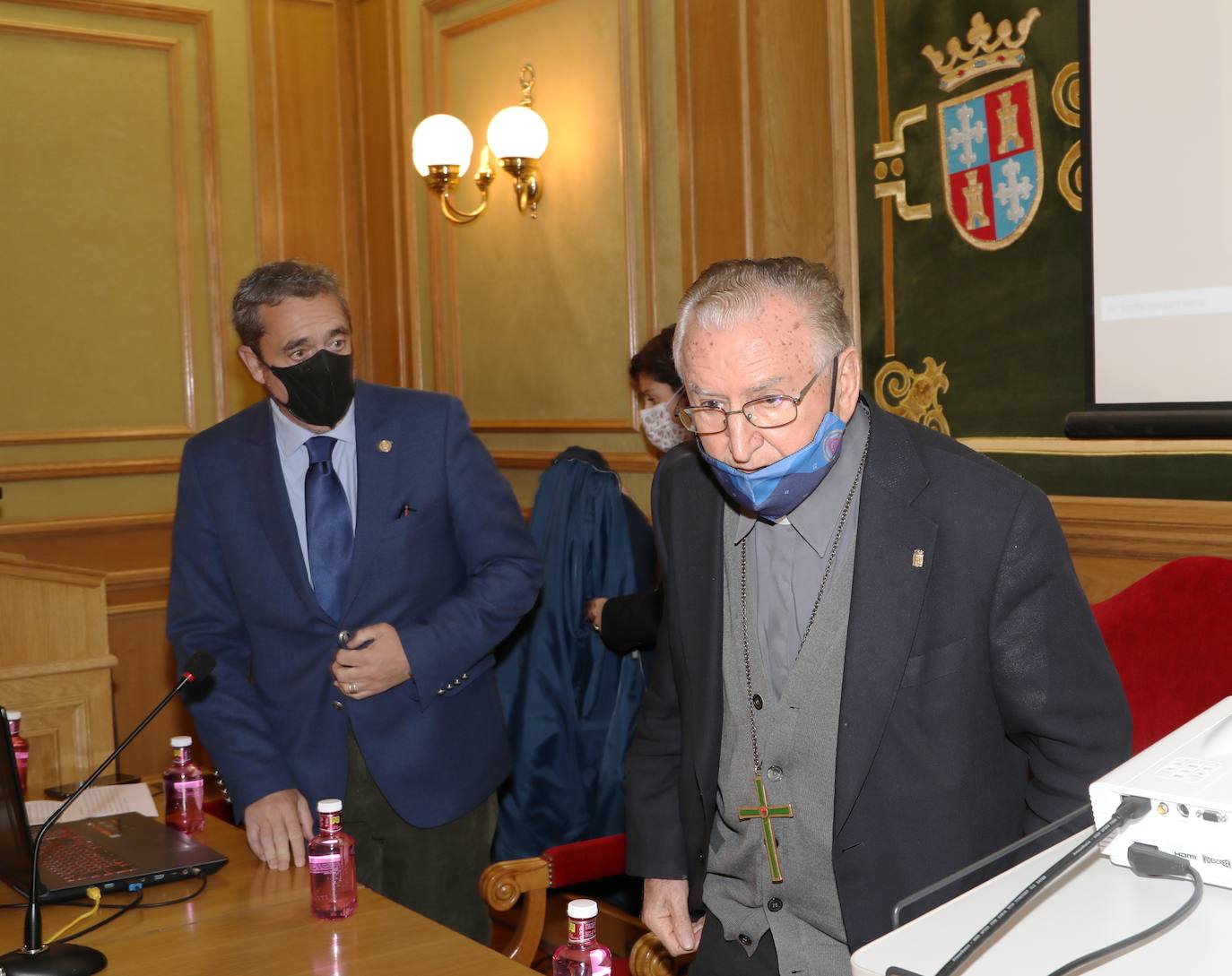 Nicolás Castellanos plasma en sus memorias «el latido de amor, solidaridad y fraternidad» de un obispo