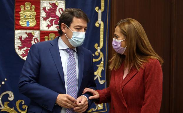 La Junta achaca la no invitación a la visita de Margarita Robles a una «falta de educación elemental»