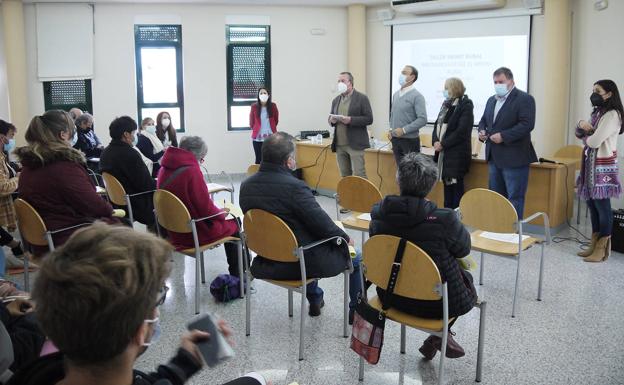 La Casa de la Cultura de Carbajosa acoge el taller 'Innovando desde el medio rural'