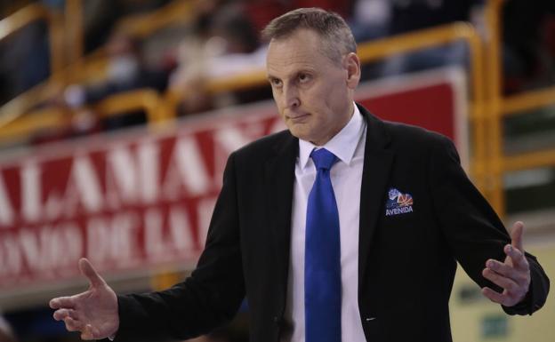 Íñiguez: «Las chicas de Avenida son cojonudas... cojonudas»