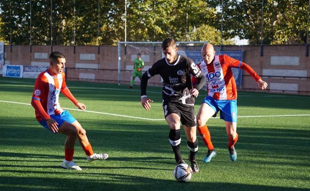 El Salamanca UDS cae en Navalcarnero y se asoma al abismo de la Tercera RFEF (2-0)