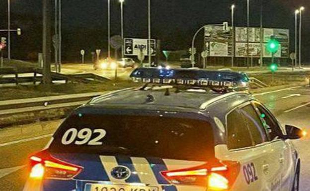 Investigado un ciclista por circular por la calle Santiago y duplicar con creces la tasa de alcoholemia