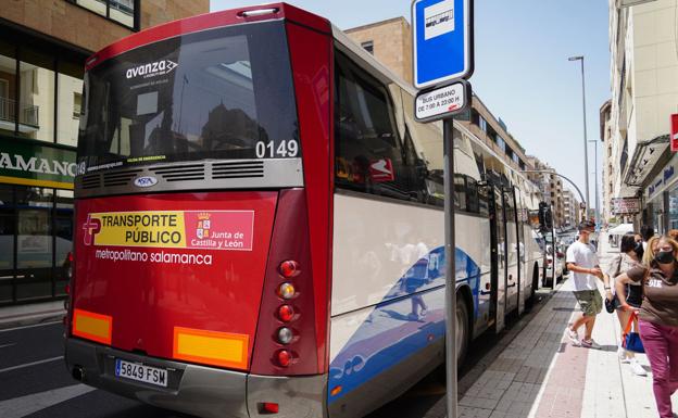 El PSOE pide que el bus que une Aldeatejada con Salamanca funcione el domingo y tenga más frecuencias