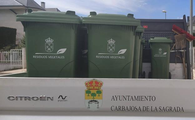 Más de 600 vecinos de Carbajosa de la Sagrada se benefician del servicio gratuito de recogida de residuos vegetales