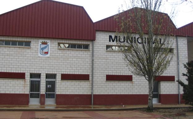 Un brote de covid dispara la incidencia en Villalón que cierra sus edificios municipales