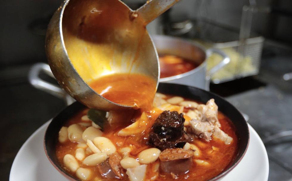 La cuchara, al plato