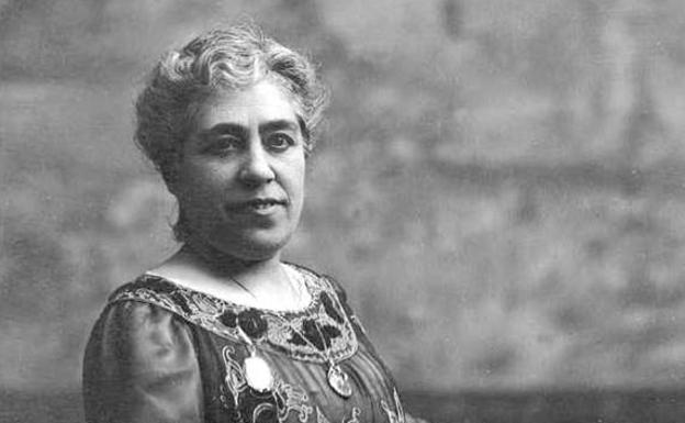 Víctor Catalá: una máscara para escribir en libertad