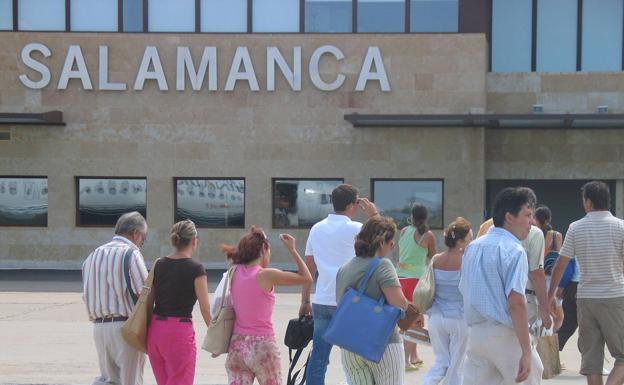 El aeropuerto de Salamanca gana pasajeros en octubre frente a 2020 pero pierde un 81% respecto al año 2019