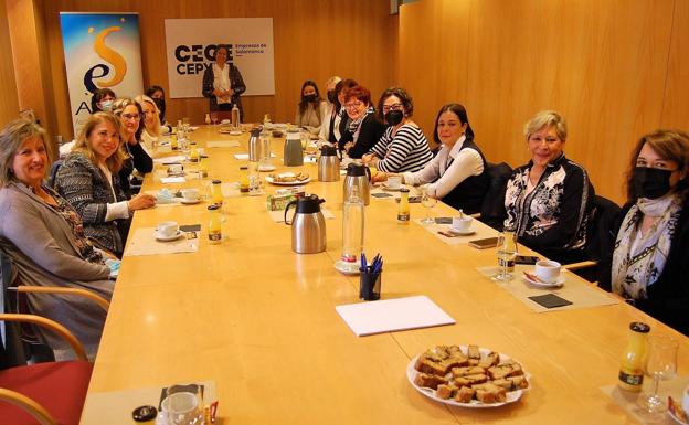 Las empresarias de Salamanca presentan a sus nuevas asociadas en el networking de noviembre de AESAL